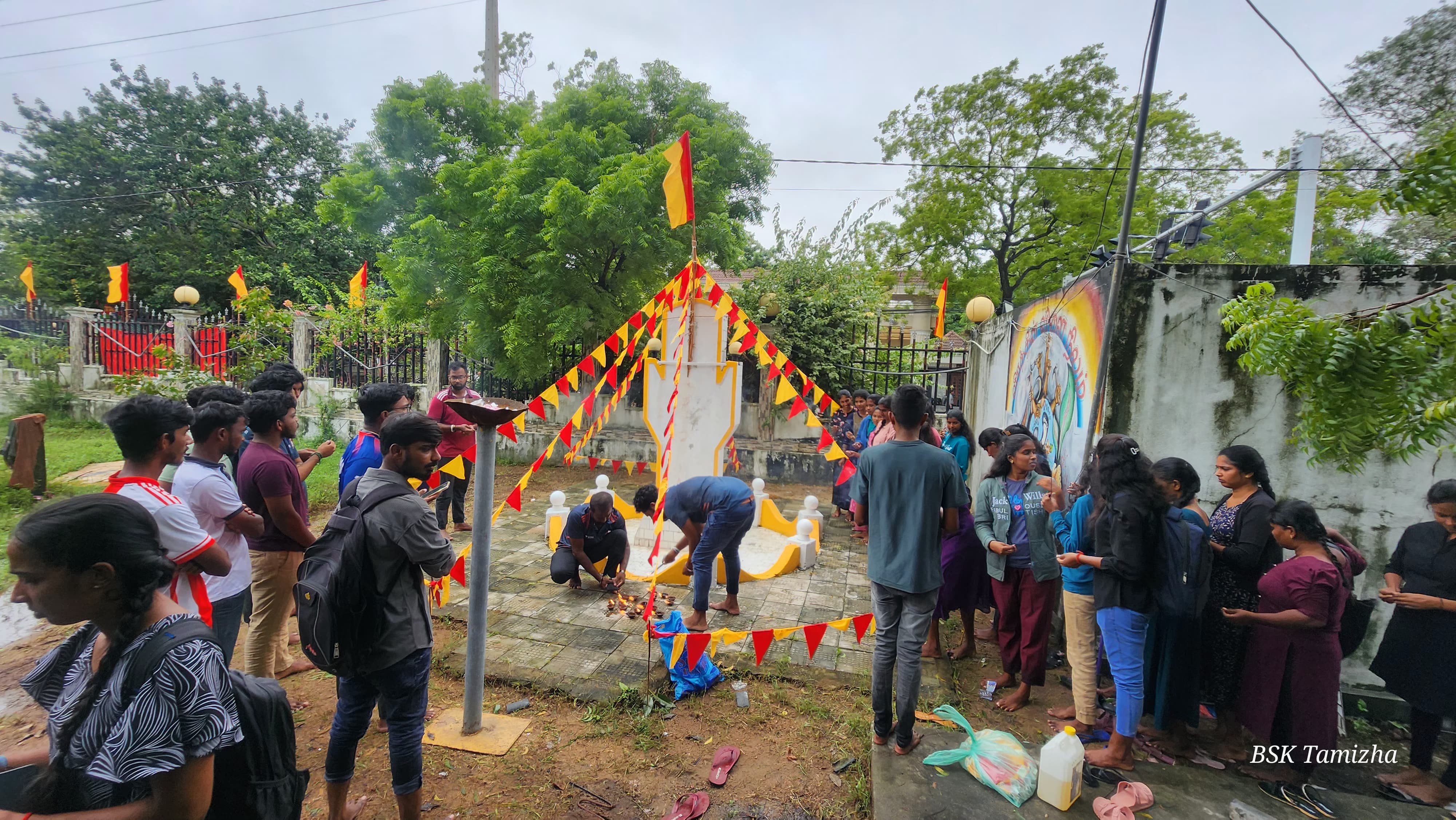 கொட்டும் மழைக்கும் மத்தியிலும் தமிழீழத்தில் நினைவேந்தப்பட்ட தமிழீழத் தேசிய மாவீரர் நாள் 2024 22