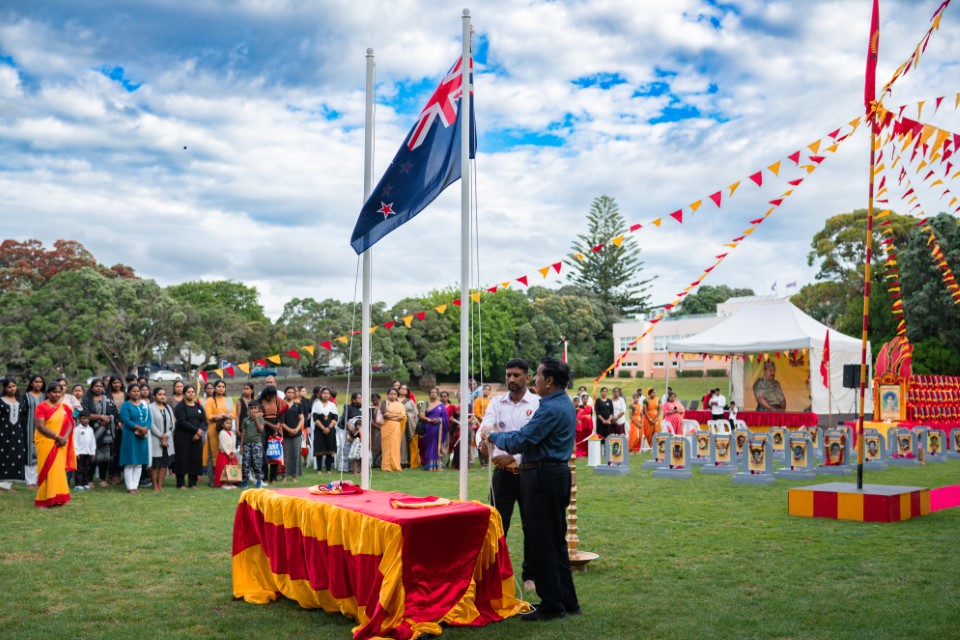 புலம் பெயர்ந்த நாடுகளில் நடைபெற்ற தமிழீழ தேசிய மாவீரர்நாள்! 10