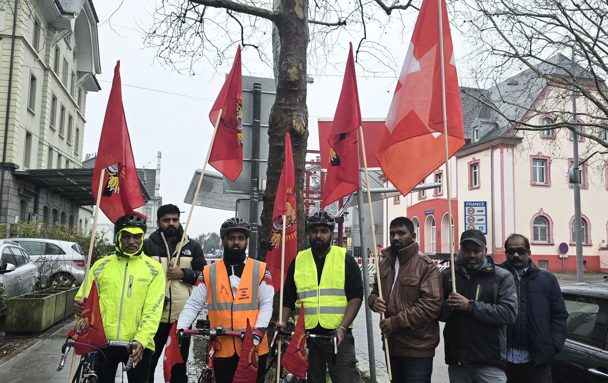 தமிழின அழிப்பிற்கு நீதிகேட்டு 13 ஆம் நாளாக தொடரும் ஈருருளிப் பயணம்! 1