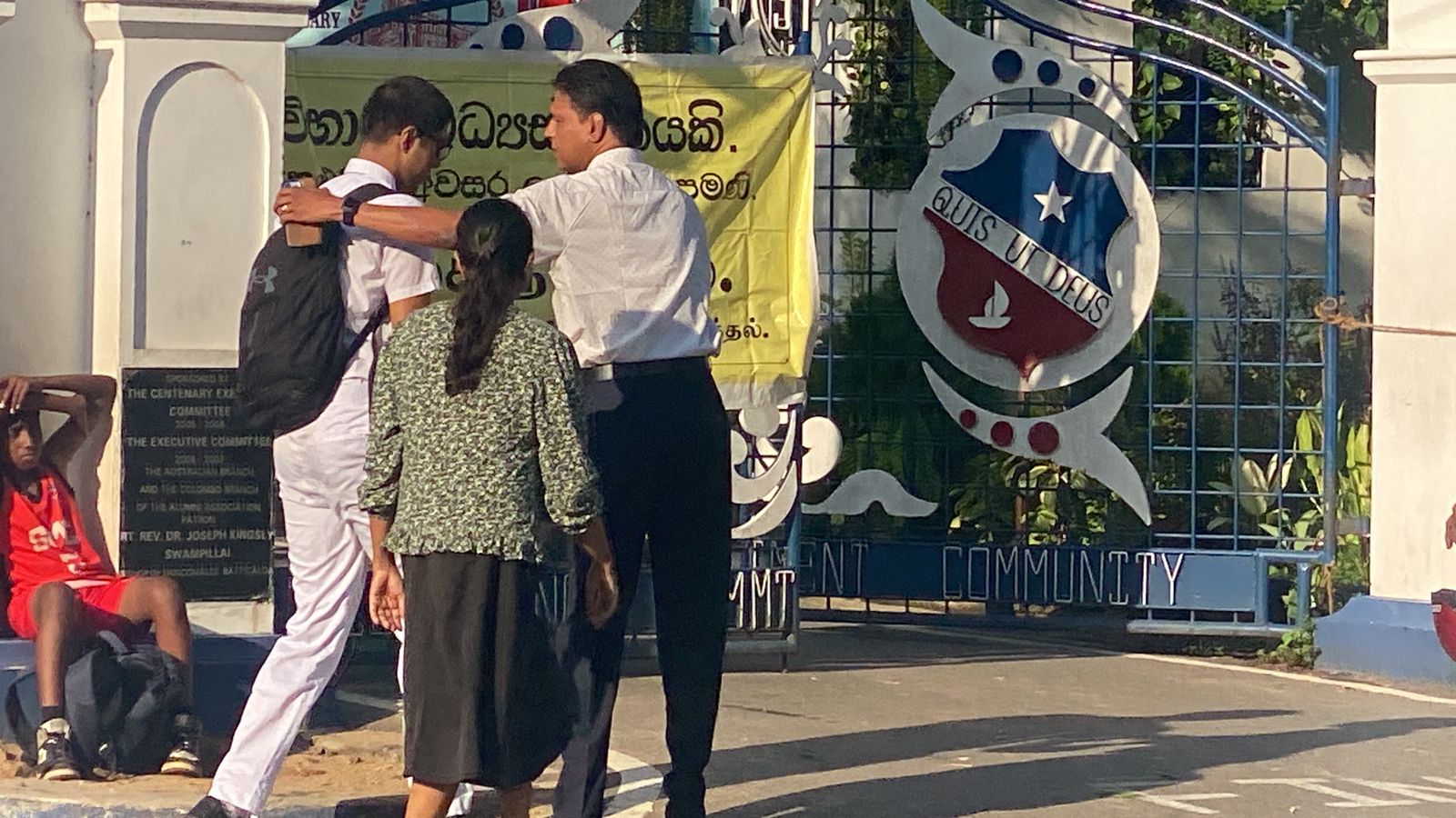 க.பொ.த சாதாரண தரப் பரீட்சை இன்று ஆரம்பமாகியது. 1