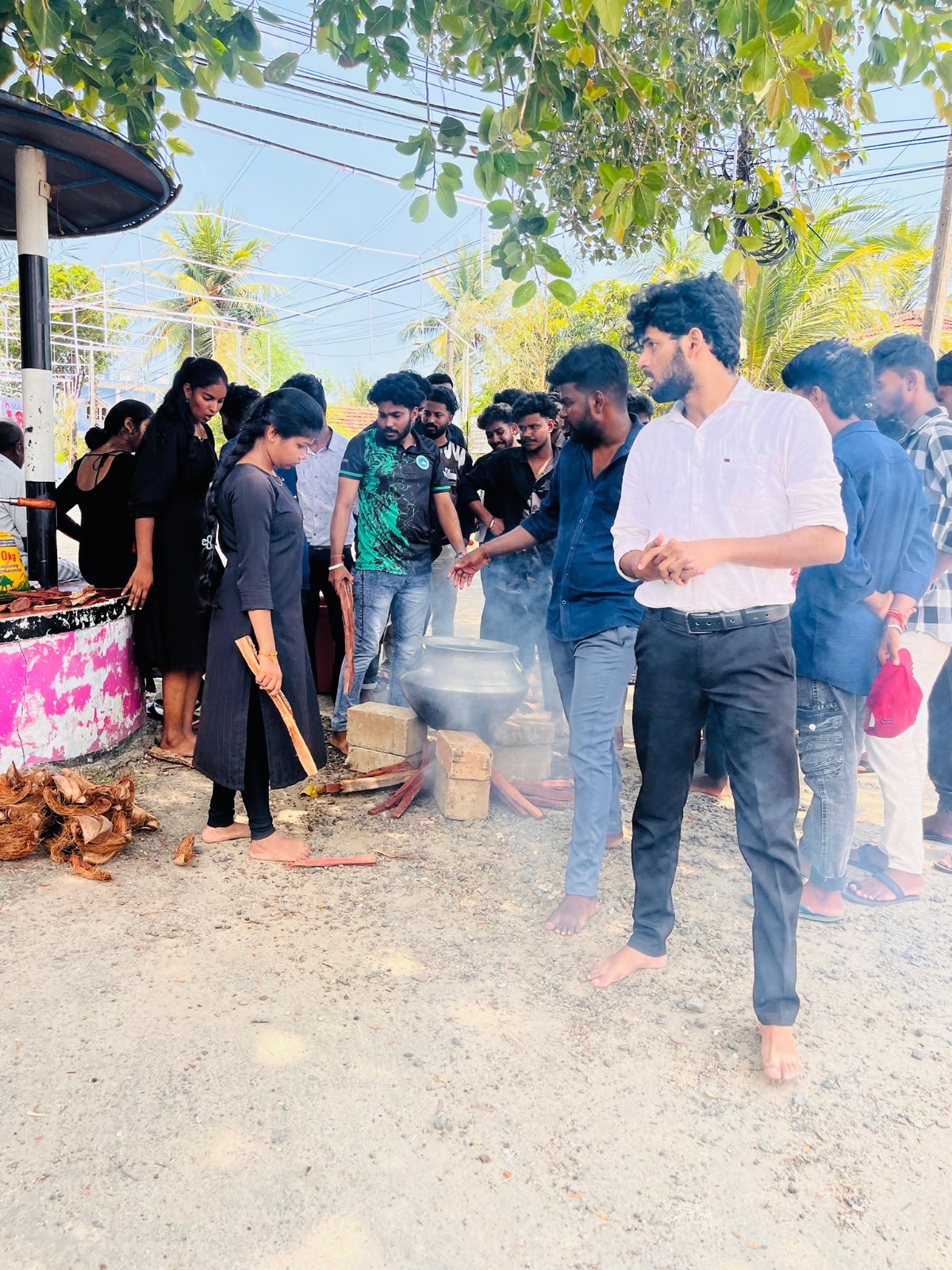 யாழ் பல்கலைக்கழகத்தில் தமிழர் வலிசுமந்த முள்ளிவாய்க்கால் நினைவு கஞ்சி வழங்கப்பட்டது. 6