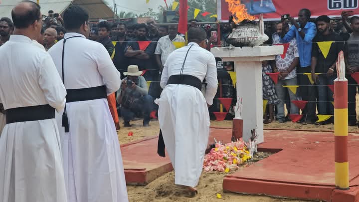 முள்ளிவாய்க்காலில் உணர்வெழுச்சியுடன் மீண்டெழும் தமிழர் தேசம் - படங்கள் இணைப்பு 4