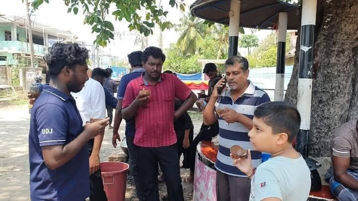 யாழ் பல்கலைக்கழகத்தில் தமிழர் வலிசுமந்த முள்ளிவாய்க்கால் நினைவு கஞ்சி வழங்கப்பட்டது. 2