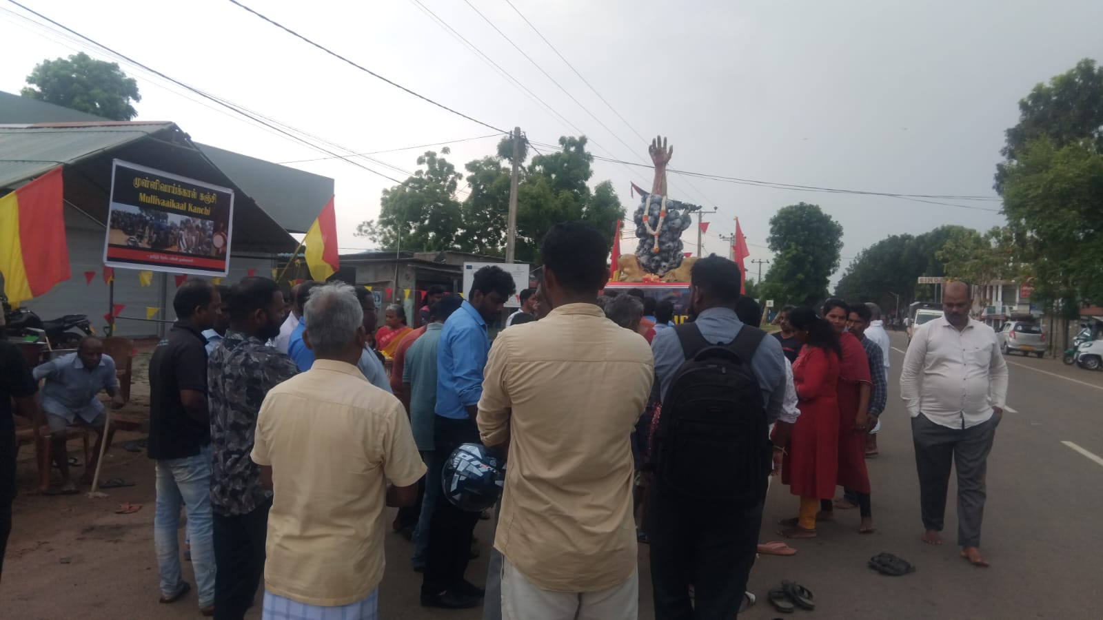 மல்லாவியை அண்மித்துள்ள தமிழின அழிப்பு நினைவூர்தி! 2